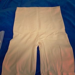 SOLD  SHAPERMENT SHORTS SHAPEWEAR   3XL NUDE  NWT